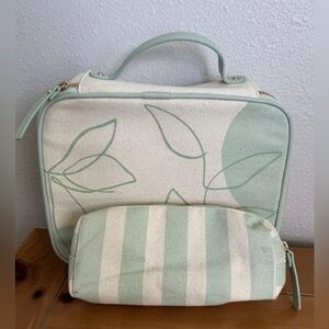 Lauren Conrad Cosmetic Toiletries‎ Bag Set